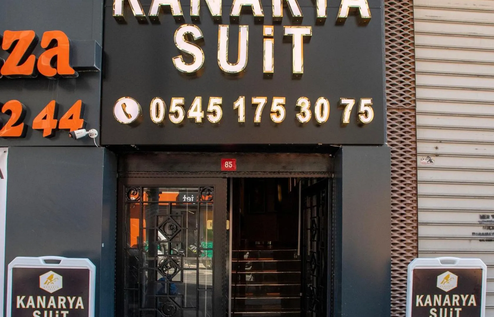 איסטמבול Kanarya Suite מלון דירות